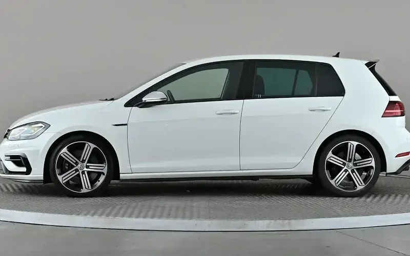 Used VW Golf VII R 300 HP (220 kW) 2019 White Hatchback