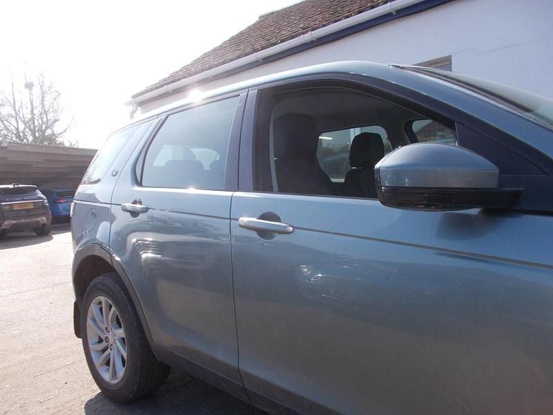 Used Land Rover Discovery Sport SE 180 HP (132 kW) 2017 Grey SUV