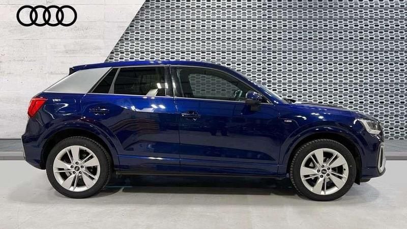 Used Audi Q2 S-Line 110 HP (80 kW) 2023 Blue SUV
