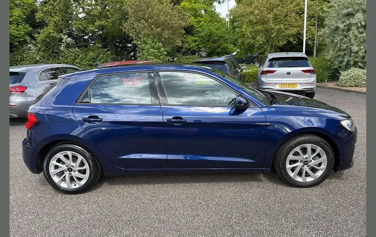 Begagnad Audi A1 Sport 109 HK (80 kW) 2023 Blå SUV
