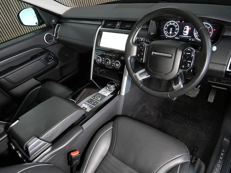 Used Land Rover Discovery 5 HSE Luxury 306 HP (225 kW) 2019 Black SUV