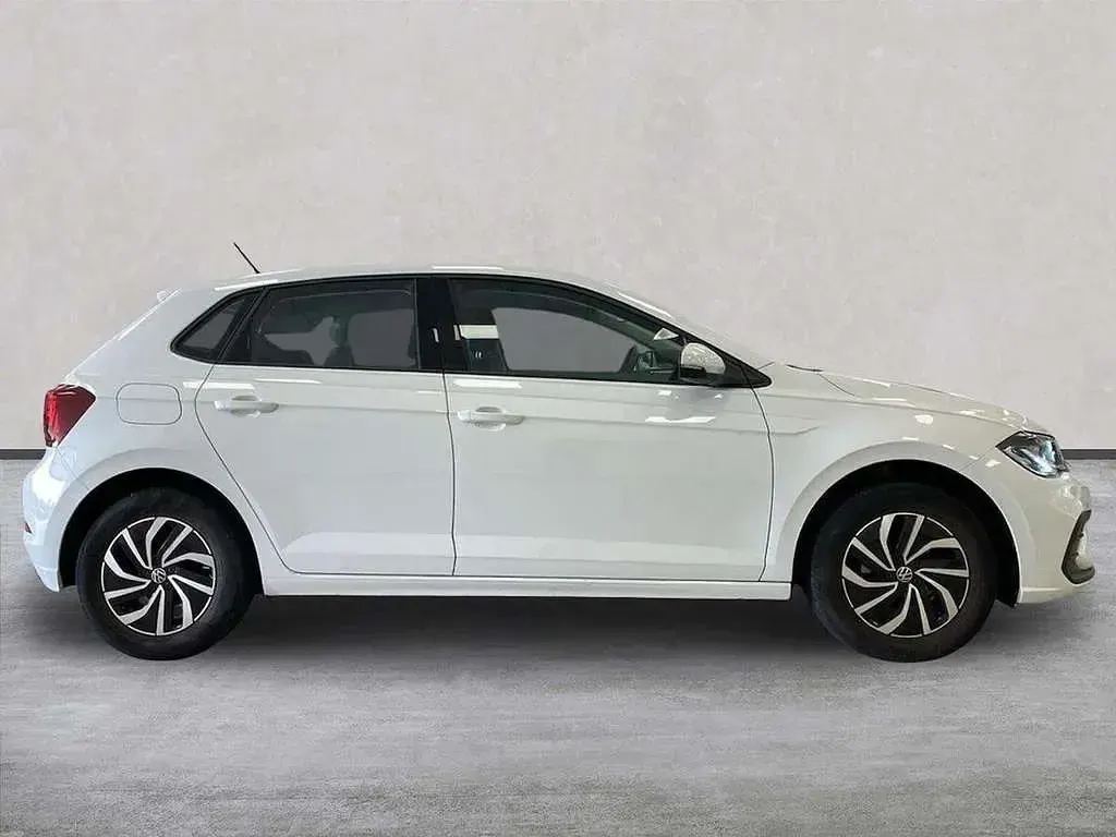 Used VW Polo Life 80 HP (58 kW) 2024 White Hatchback