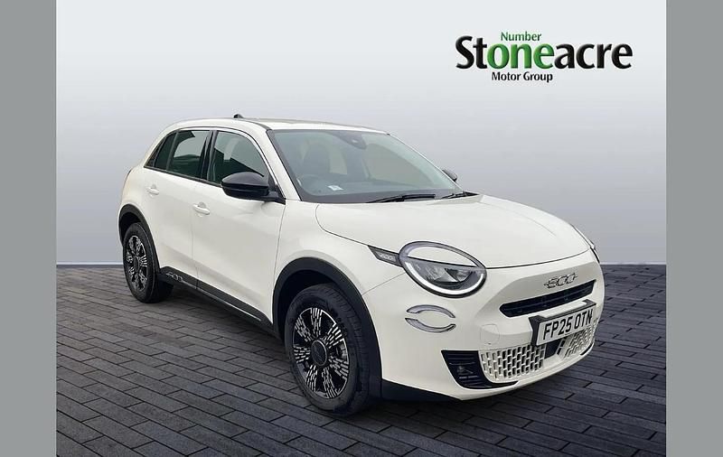 New Fiat 600 La Prima 136 HP (100 kW) 2025 White SUV