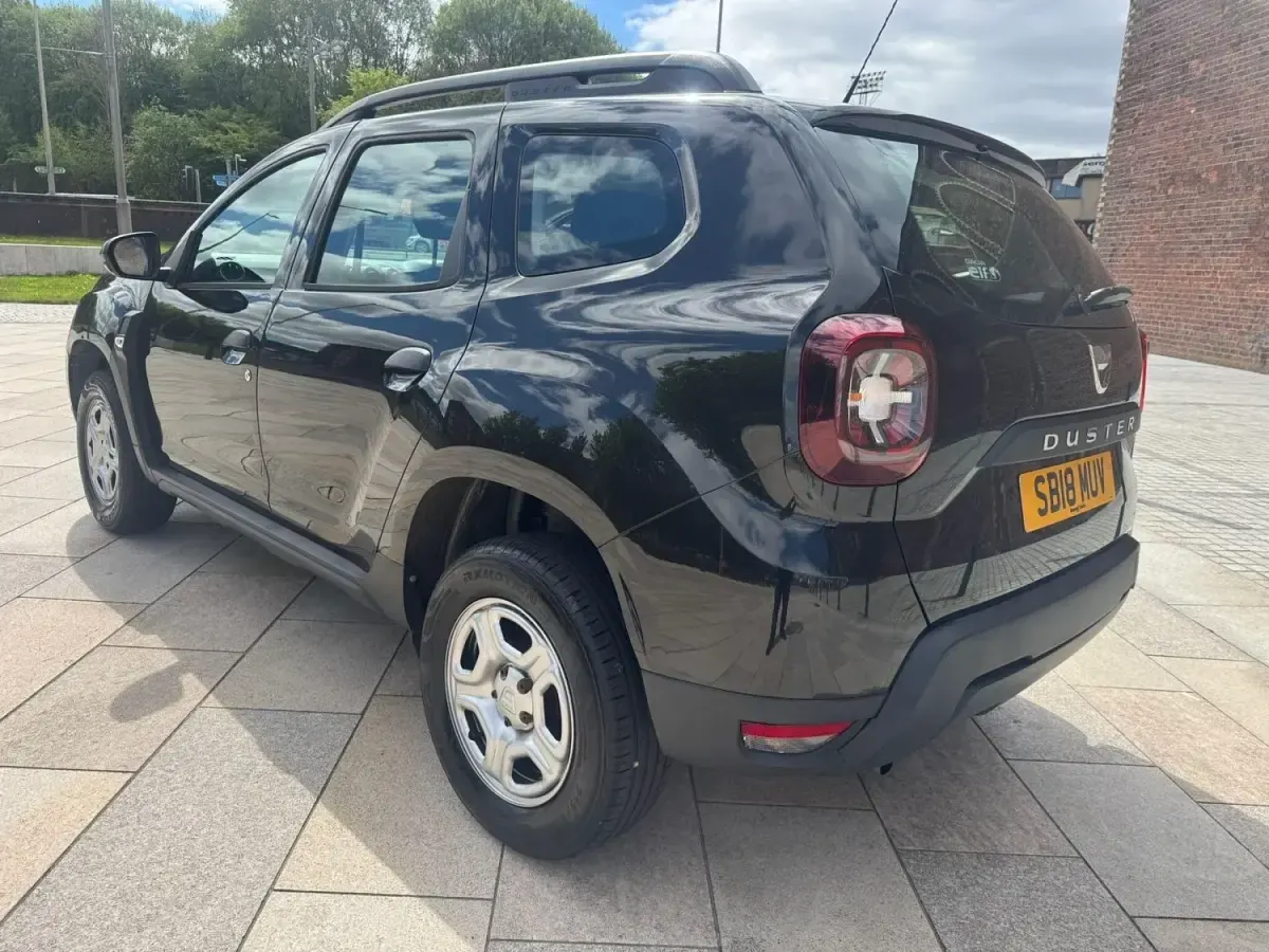Used Dacia Duster Essentiel 115 HP (84 kW) 2018 Black SUV