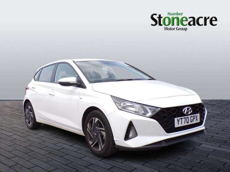 White Used 2020 Hyundai i20 SE Hatchback | £14,958 (A bit pricey) - Image 1/4