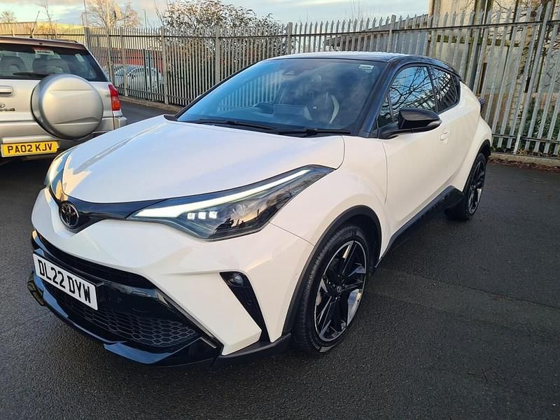 Used Toyota C-HR Sport 122 HP (89 kW) 2022 Pure white SUV