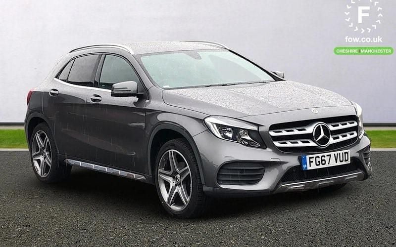 Used 2019 Mercedes GLA200 AMG line SUV | £13,399 (Good price) - Image 1/4