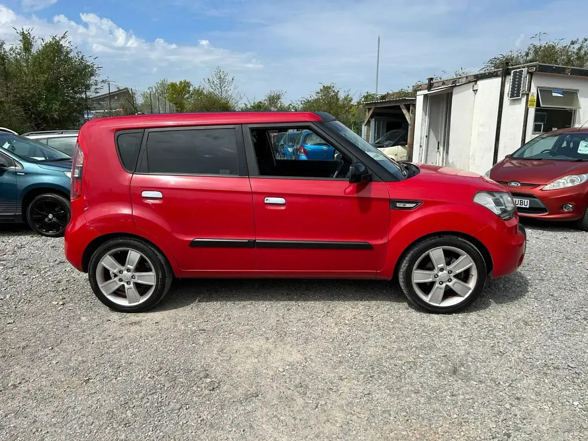 Used Kia Soul 126 HP (92 kW) 2009 Red SUV