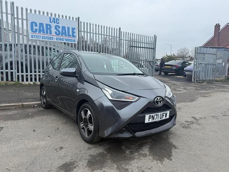Used Toyota Aygo X-play 72 HP (52 kW) 2021 Grey Hatchback