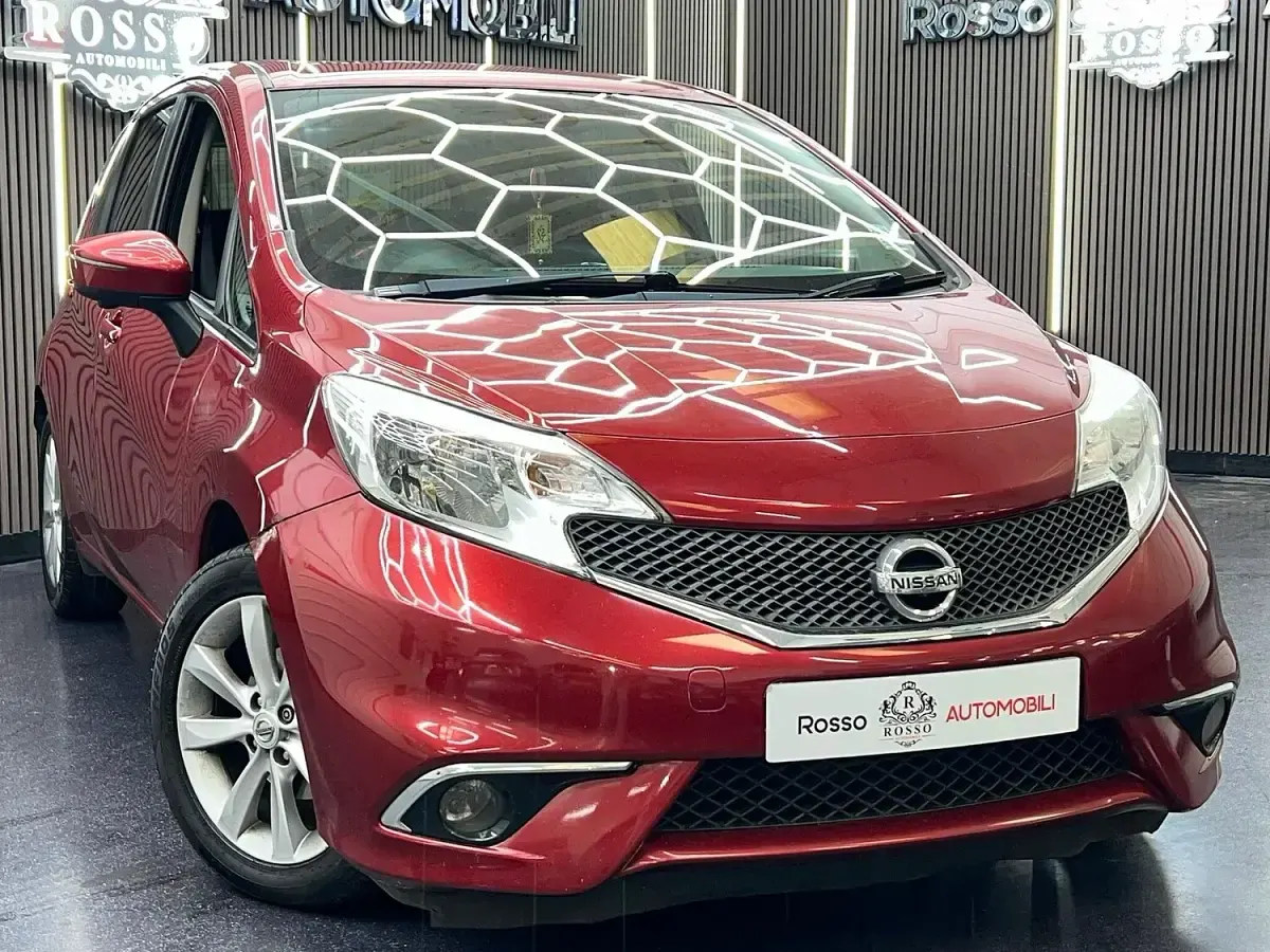 Used Nissan Note Tekna 90 HP (66 kW) 2014 Red Hatchback
