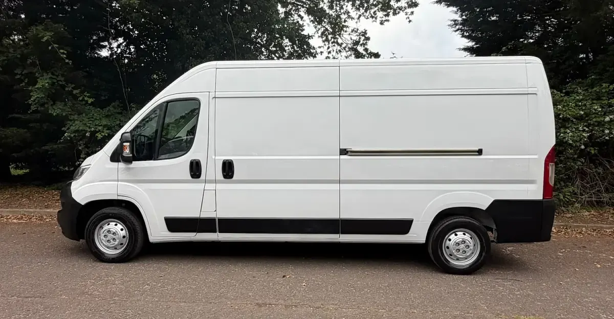 Used Citroën Relay 140 HP (102 kW) 2023 White Van