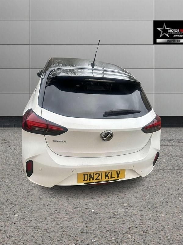 Used Vauxhall Corsa SRi 100 HP (73 kW) 2021 White Hatchback