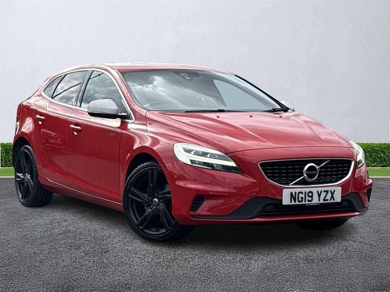 Red Used 2019 Volvo V40 R-Design Estate | £11,859 (Fair price) - Image 1/4