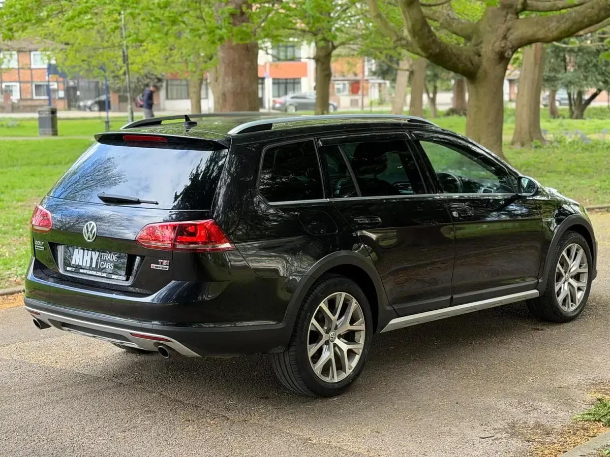 Used VW Golf VIII S 125 HP (91 kW) 2026 Black Estate