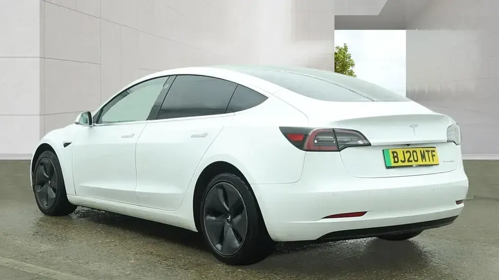 Used Tesla Model 3 Long Range AWD 77 kW (106 HP) 2020 White Sedan