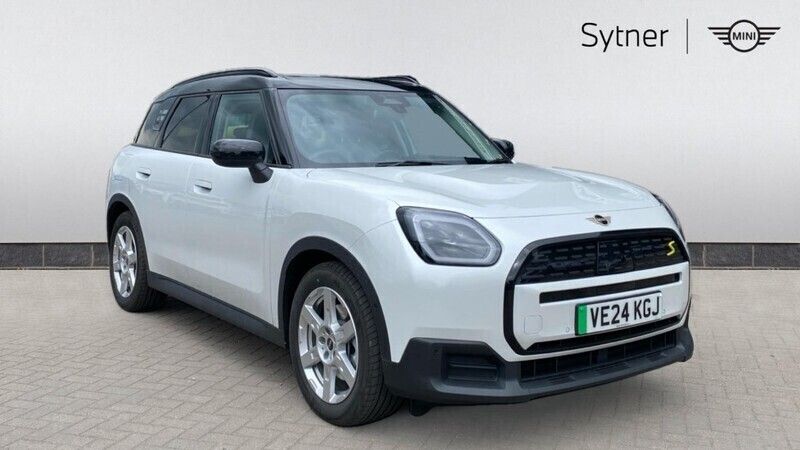 White Used 2024 Mini Countryman Classic SUV | £33,000 (Good price) - Image 1/4