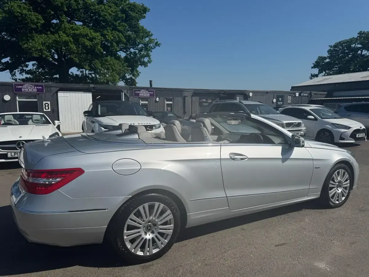 Used Mercedes E350 SE 265 HP (194 kW) 2012 Silver Cabriolet
