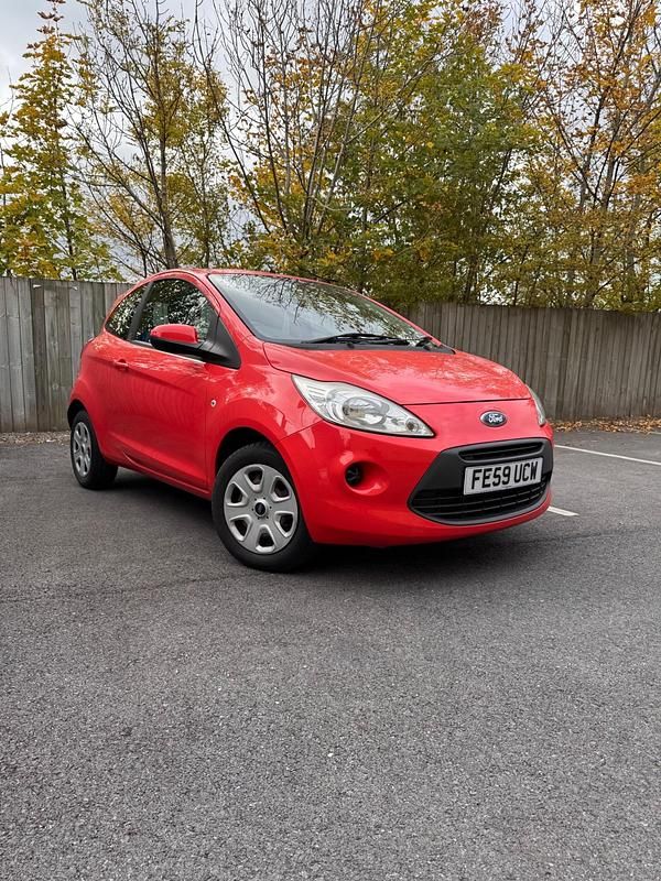 Red Used 2009 Ford Ka Style Hatchback | £2,895 (Fair price) - Image 1/4
