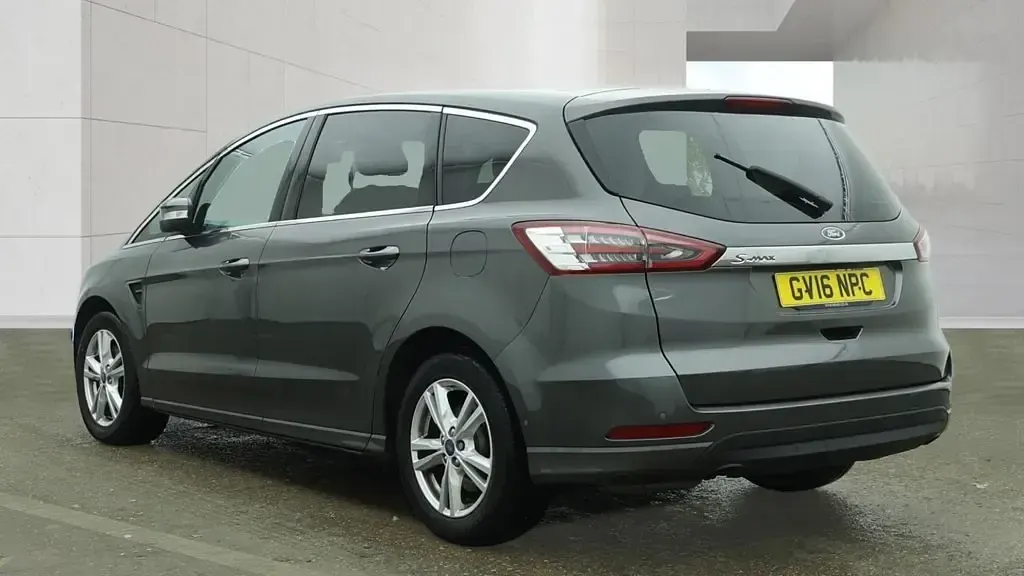 Used Ford S-MAX Titanium 180 HP (132 kW) 2016 Magnetic grey MPV