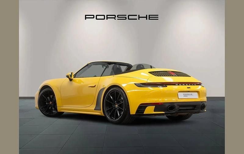 Used Porsche 911 379 HP (278 kW) 2021 Yellow Cabriolet