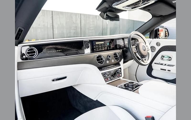 Used Rolls Royce Spectre 430 kW (585 HP) 2024 Black Coupe