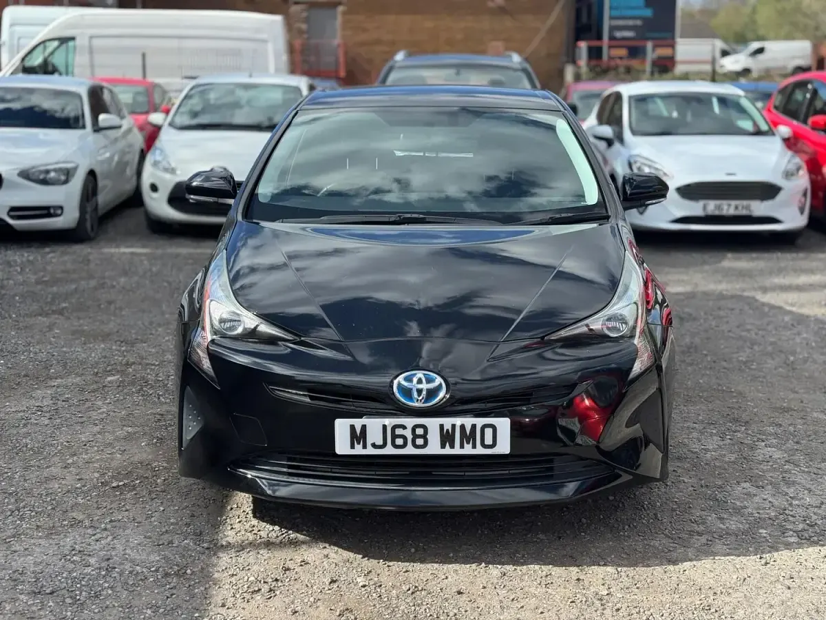 Used Toyota Prius Active 122 HP (89 kW) 2026 Black Hatchback