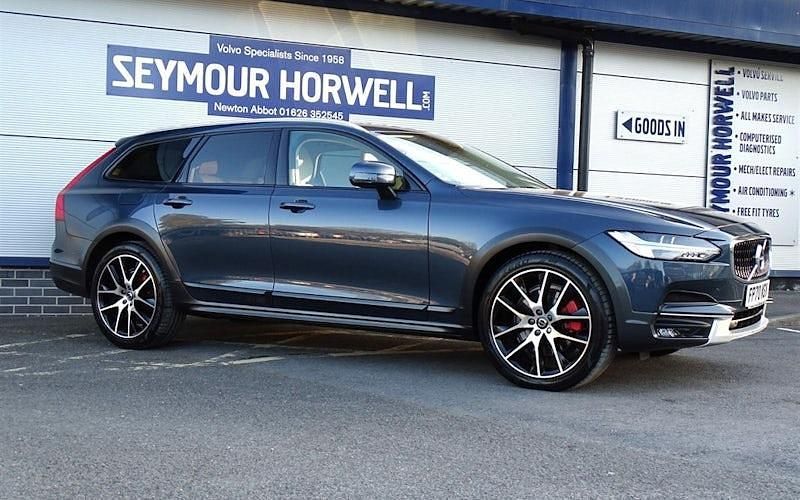 Used Volvo V90 CC Plus 190 HP (139 kW) 2020 Estate