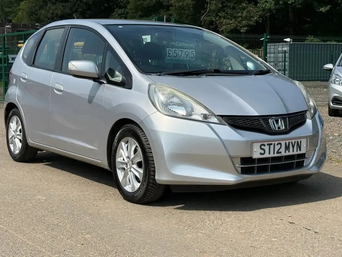 Used Honda Jazz ES 99 HP (72 kW) 2012 Silver Hatchback