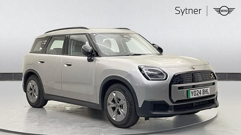 Silver Used 2024 Mini Countryman Classic SUV | £31,500 (Good price) - Image 1/4