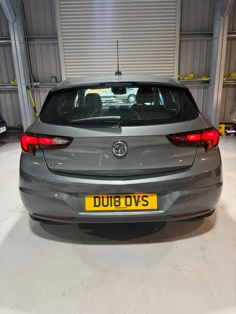Second-hand Vauxhall Astra SRi 2018 Gri Hatchback