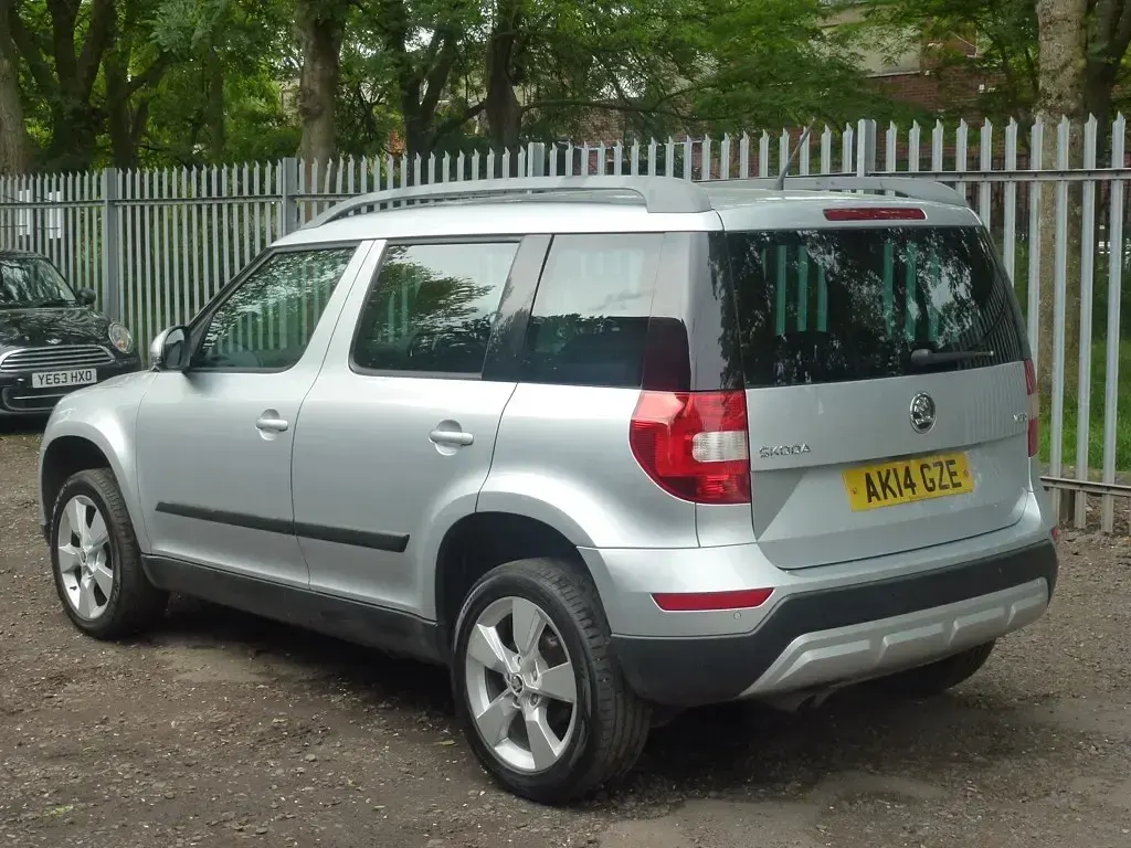 Used Skoda Yeti SE 110 HP (80 kW) 2014 Silver SUV