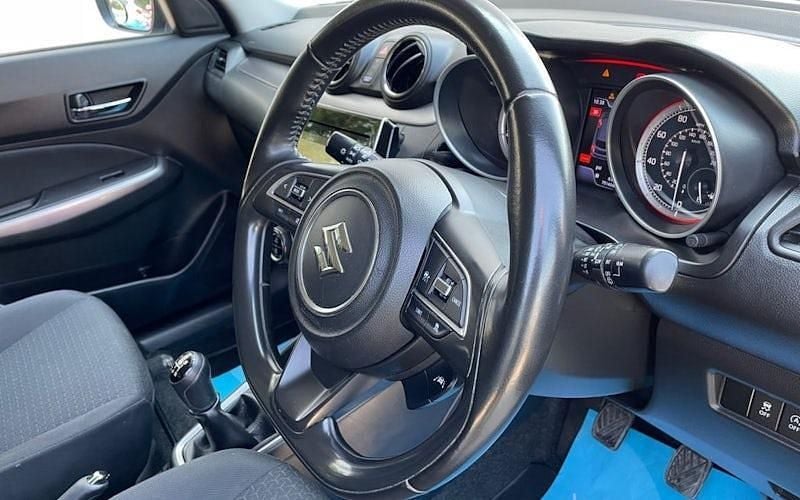 Used Suzuki Swift SZ5 83 HP (61 kW) 2023 Hatchback