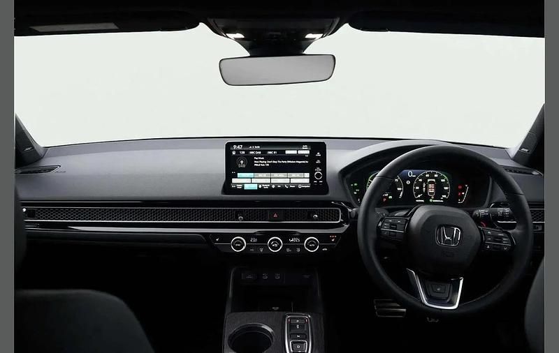 Used Honda Civic Advance 181 HP (133 kW) 2026 Black Hatchback