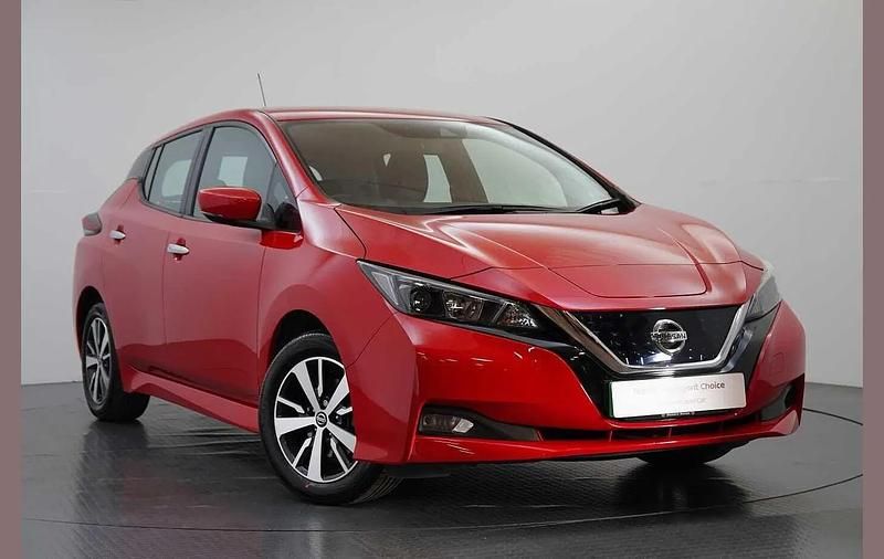Used Nissan Leaf Acenta 110 kW (150 HP) 2021 Red Hatchback