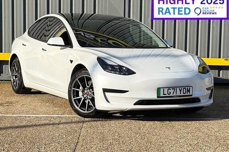 Used Tesla Model 3 Standard Range Plus 366 kW (498 HP) 2021 White Sedan