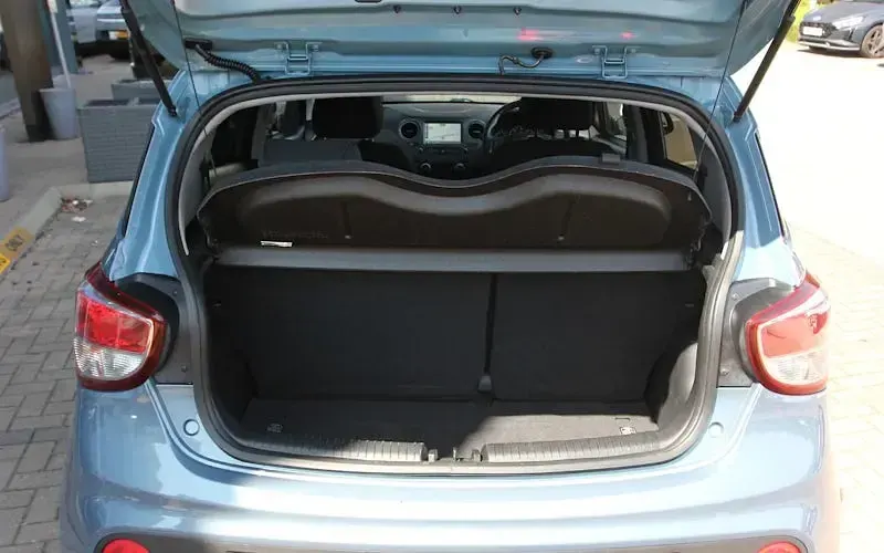 Used Hyundai i10 Premium SE 88 HP (64 kW) 2017 Blue Hatchback