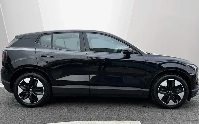 Used Volvo EX30 Core 200 kW (272 HP) 2025 SUV