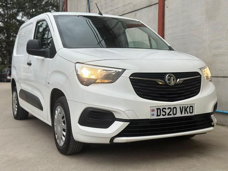 Used Vauxhall Combo Sportive 100 HP (73 kW) 2020 White Van