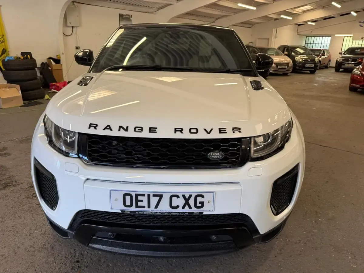 Used Land Rover Range Rover evoque HSE Dynamic 180 HP (132 kW) 2017 White Cabriolet
