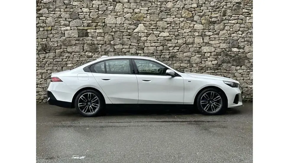 Used BMW i5 M Sport 250 kW (340 HP) 2025 White Sedan