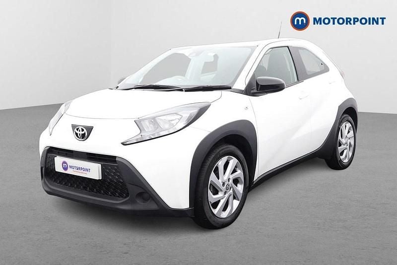 Used Toyota Aygo X PURE 2023 White SUV