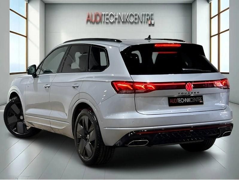 Used VW Touareg Black Edition 286 HP (210 kW) 2024 Silver SUV
