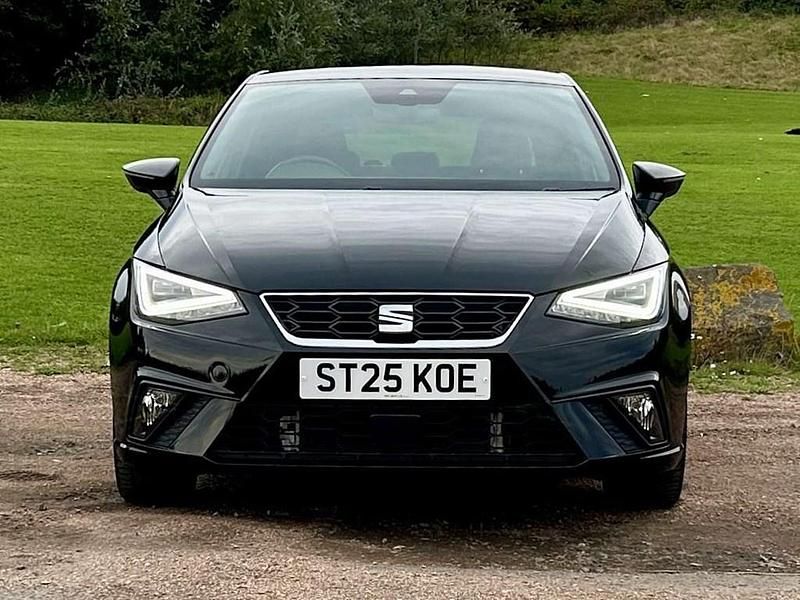 Used Seat Ibiza FR Sport 94 HP (69 kW) 2025 Black Hatchback