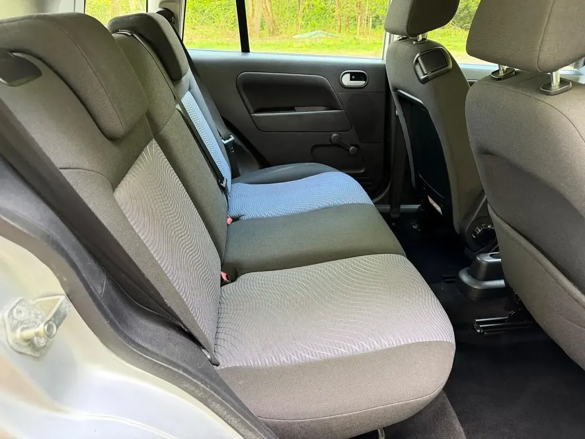 Used Ford Fusion Zetec 80 HP (58 kW) 2008 Silver Hatchback