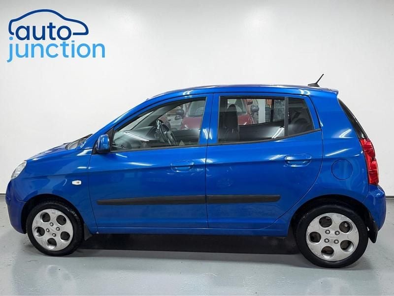 Used Kia Picanto 64 HP (47 kW) 2010 Blue Hatchback