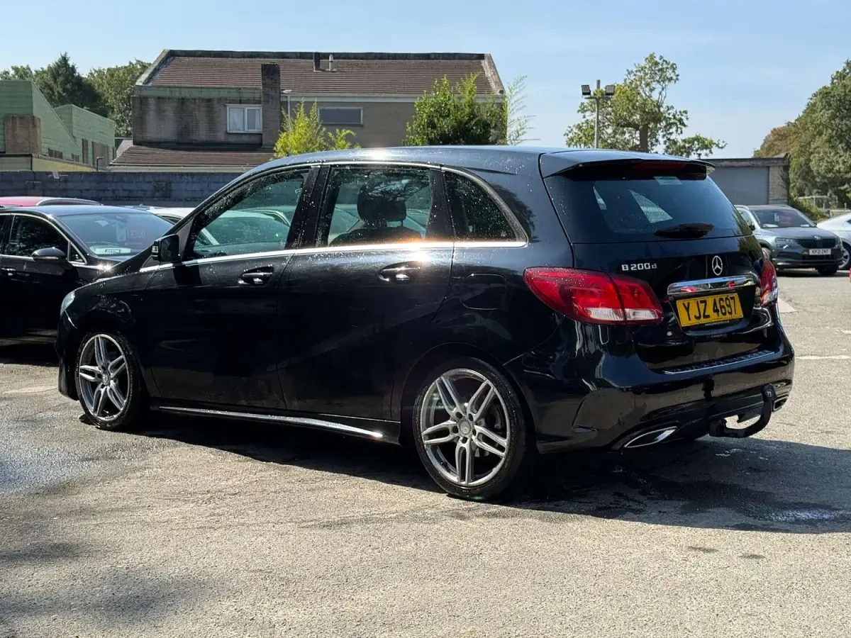 Used Mercedes B200 AMG line 2016 Black Hatchback