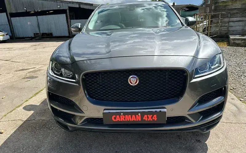 Used Jaguar F-Pace Portfolio 241 HP (177 kW) 2019 Black SUV