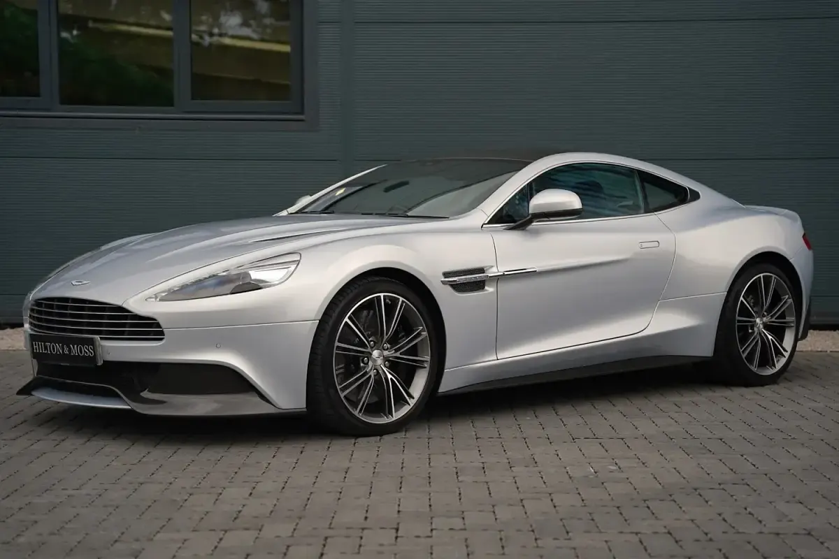 Used Aston Martin Vanquish 573 HP (421 kW) 2014 Silver Coupe