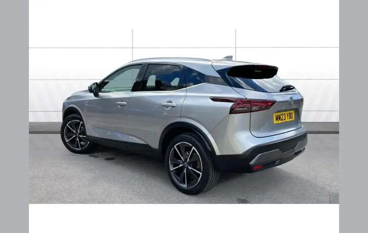 Used Nissan Qashqai Tekna 138 HP (101 kW) 2023 Silver SUV