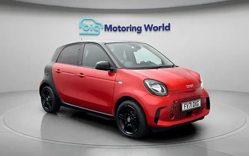 Used Smart ForFour Electric Drive Premium 60 kW (82 HP) 2022 Red and black Hatchback